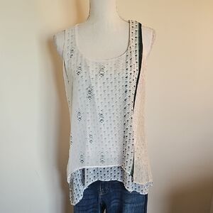 White House Black Market White Patterned Tank Top